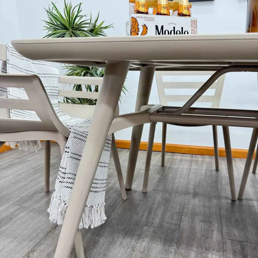 Mesa Rectangular Plástica Color Taupe Tokoa (EX-7175) - Mesas