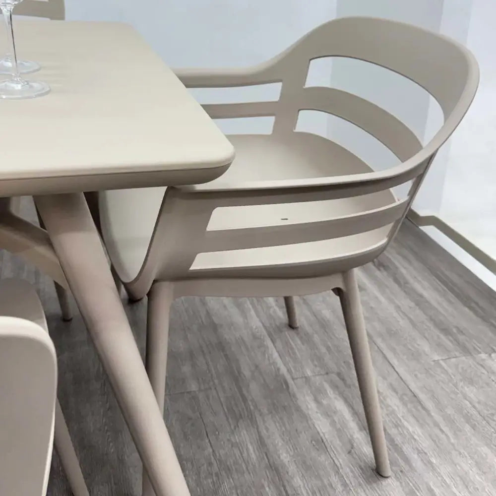 Silla Butaca Plástica Color Taupe Tokoa (EX-7174) - Sillas