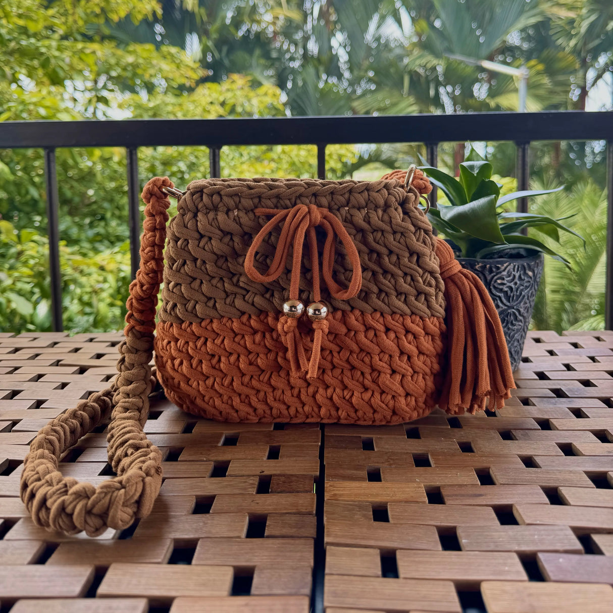 Bolso Tejido a Mano a Crochet Café/Terracota Florys (FBC-003) yapcr.com Costa Rica