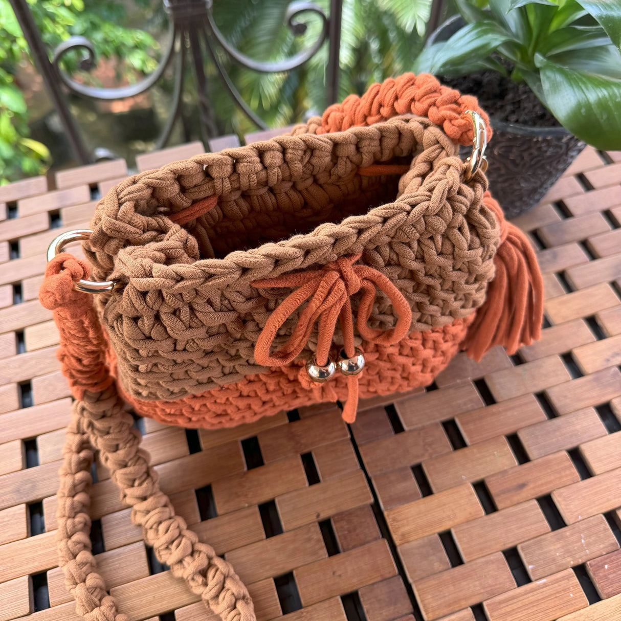 Bolso Tejido a Mano a Crochet Café/Terracota Florys (FBC-003) yapcr.com Costa Rica