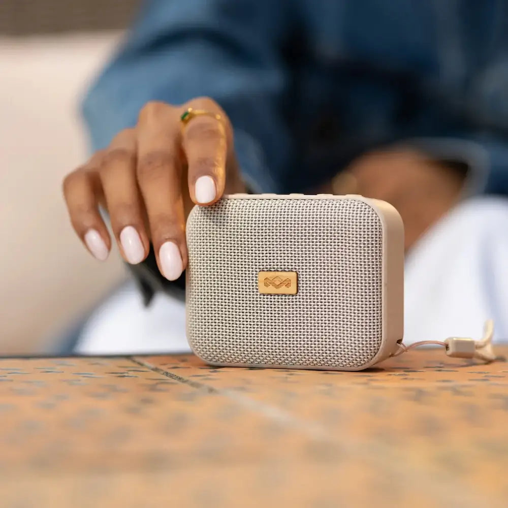 Parlante Inalámbrico Portátil Bluetooth House of Marley Jammin Crema (EM-JA026-CE) - Parlantes
