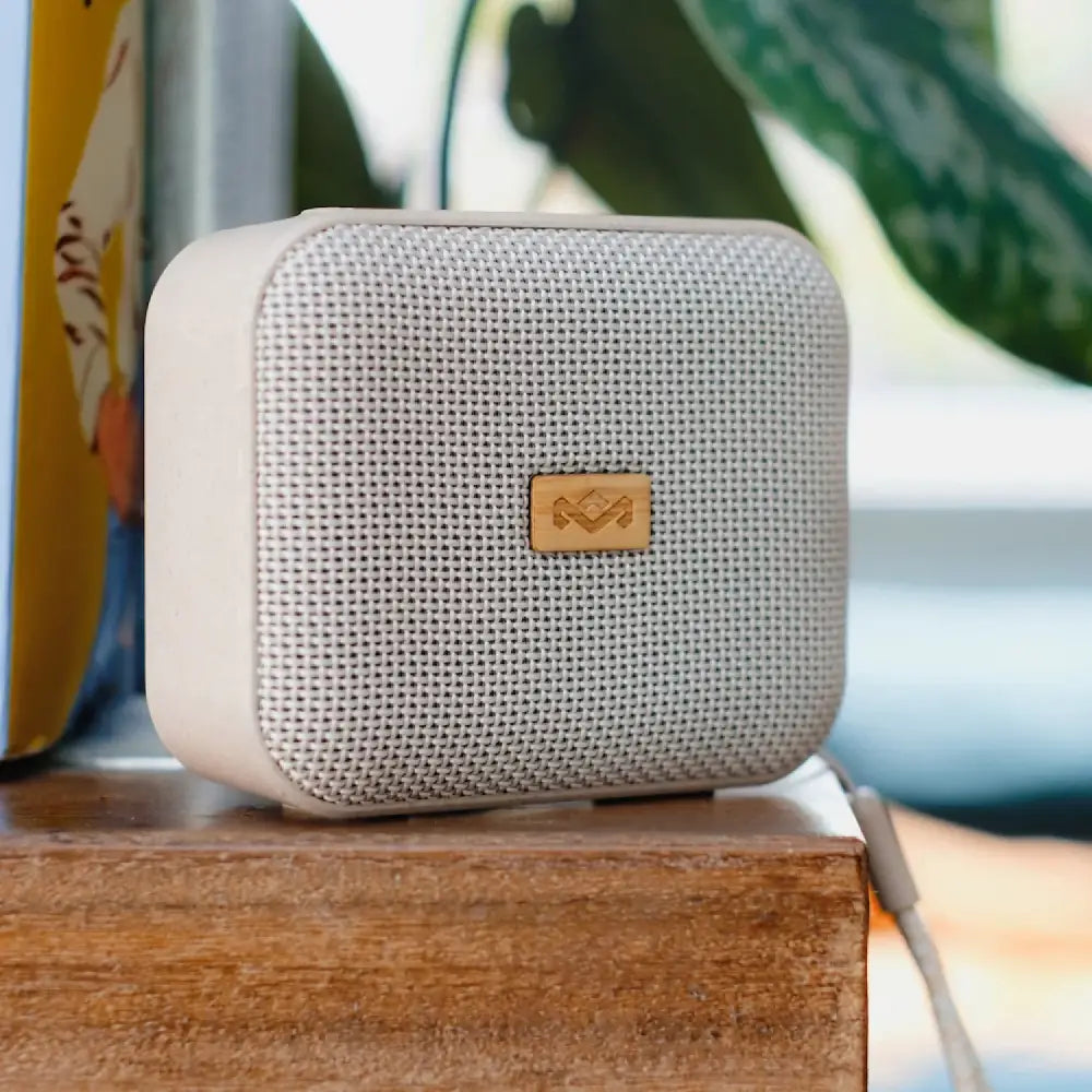 Parlante Inalámbrico Portátil Bluetooth House of Marley Jammin Crema (EM-JA026-CE) - Parlantes