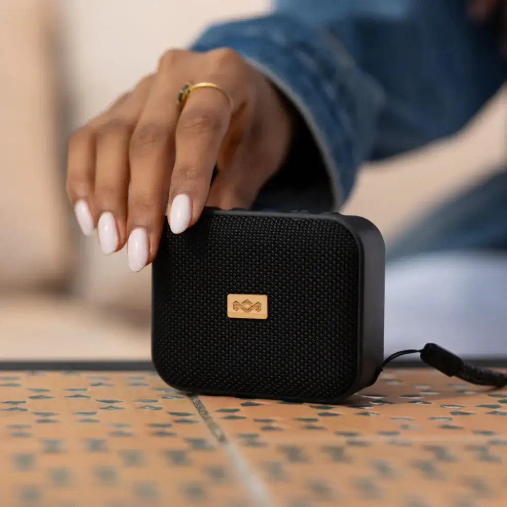 Parlante Inalámbrico Portátil Bluetooth House of Marley Jammin Negro (EM-JA026-SB) - Parlantes