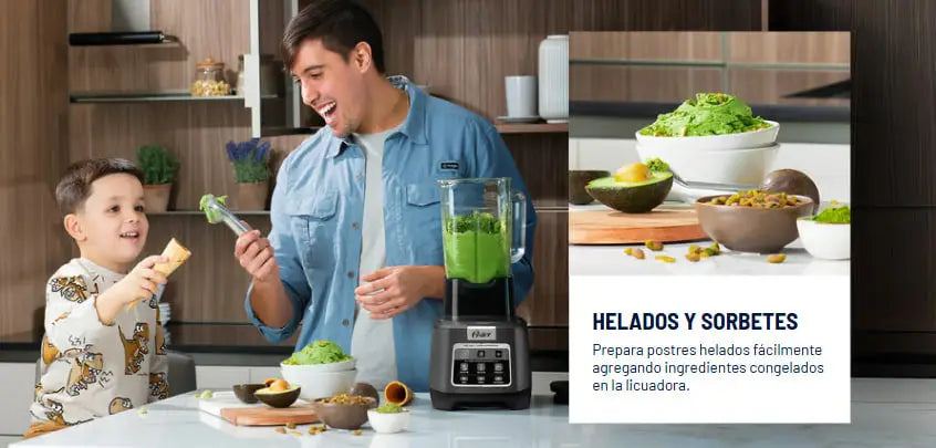 Licuadora Profesional Xtreme Mix con tecnología reversible y vaso de vidrio resistente para procesar alimentos