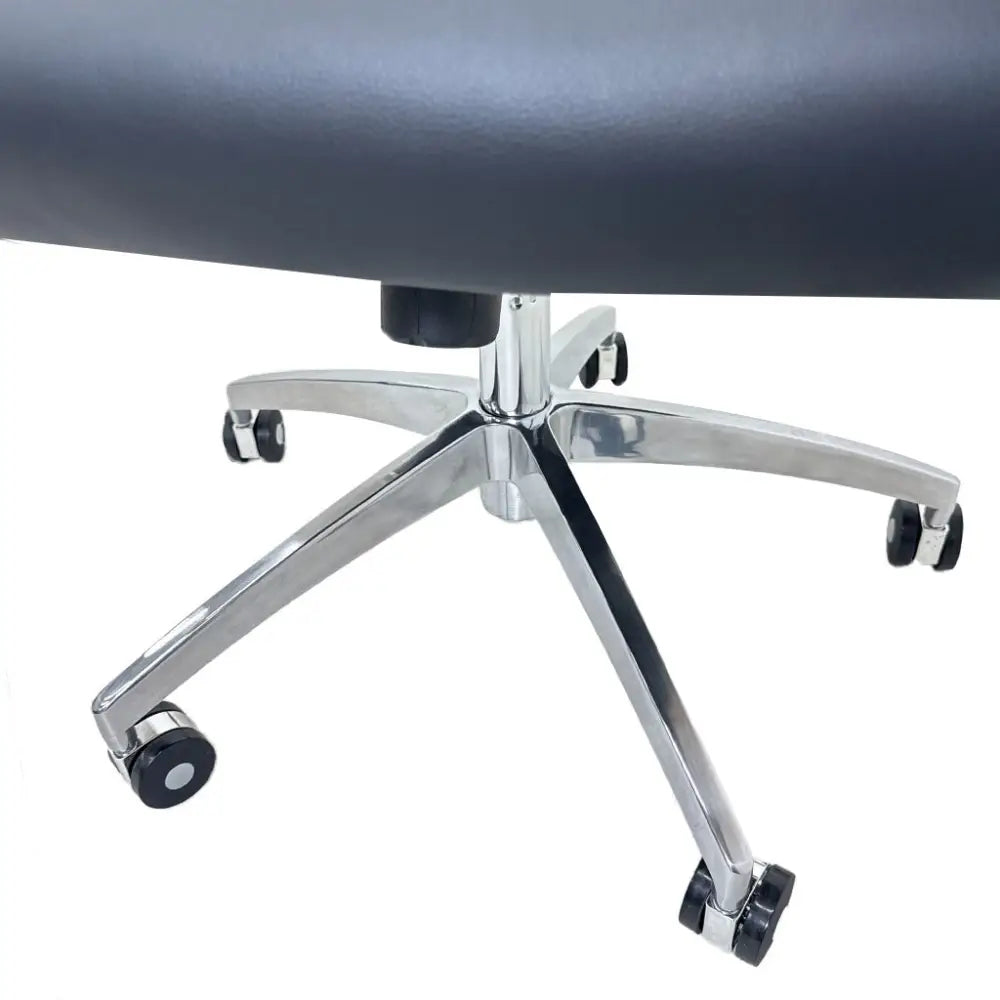 Silla de Oficina Ejecutiva en Vinilo Tokoa Negra (OS-2219) - Sillas