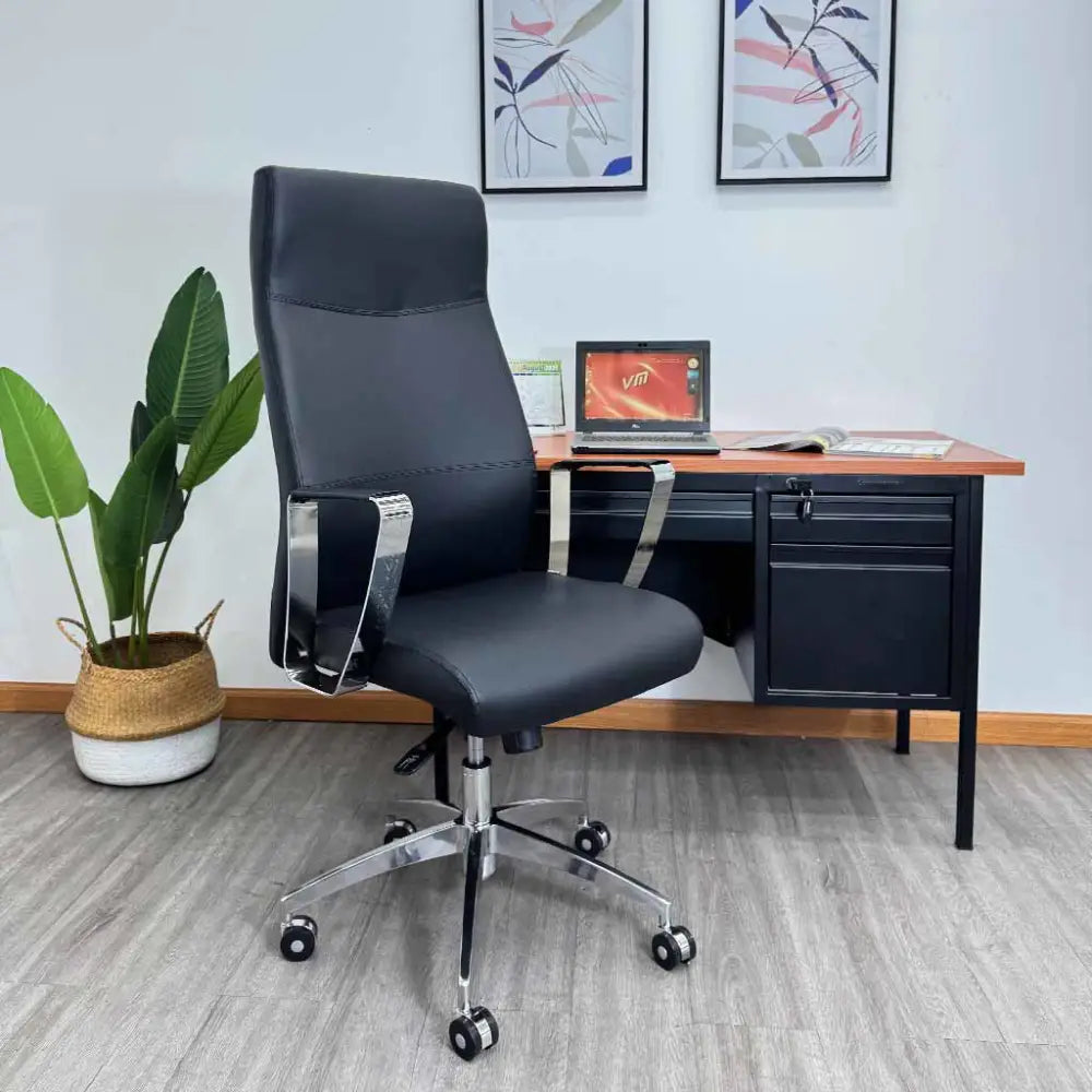 Silla de Oficina Ejecutiva en Vinilo Tokoa Negra (OS-2219) - Sillas