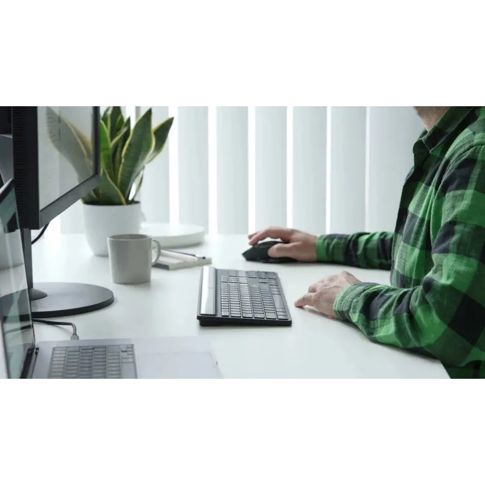 Teclado Inalámbrico EcoSmart Targus Negro (AKB868US)