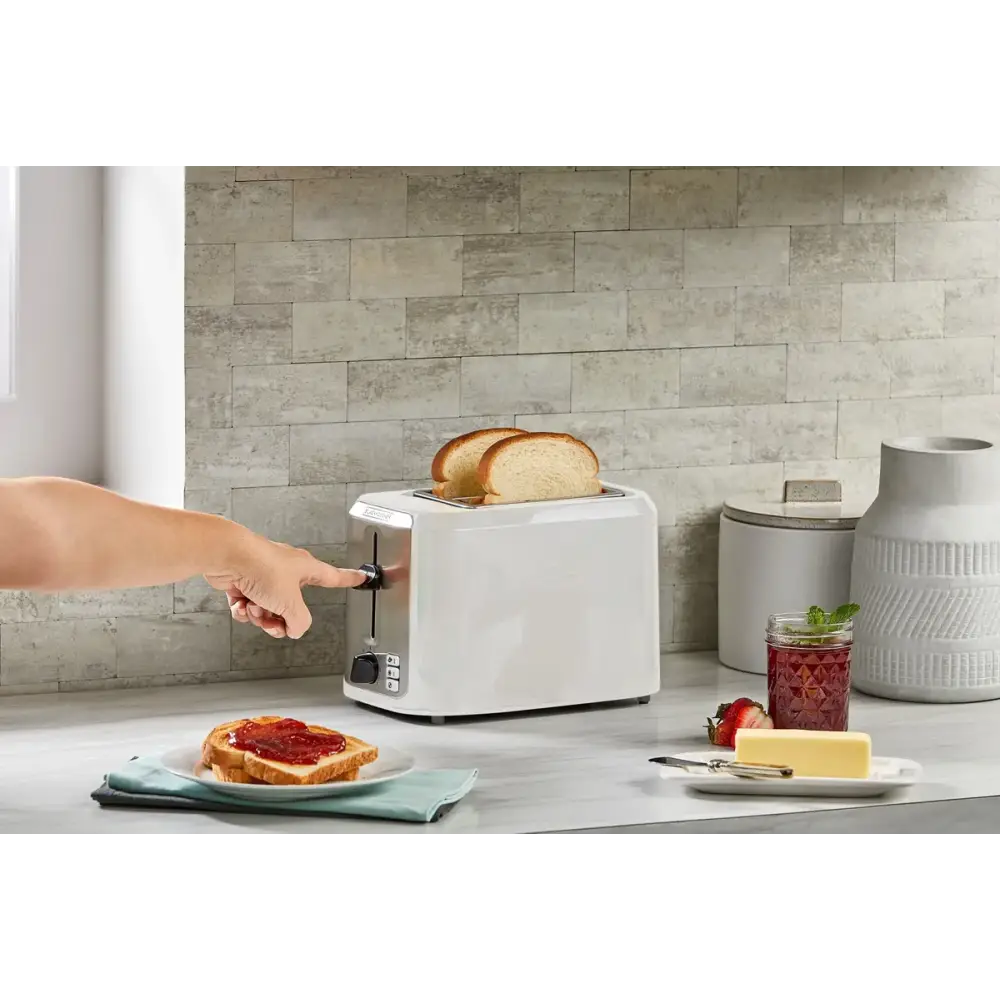 Tostador de Pan 2 Rebanadas Blanco con Plateado Black + Decker (TR7827-1WDLA) - Tostadores